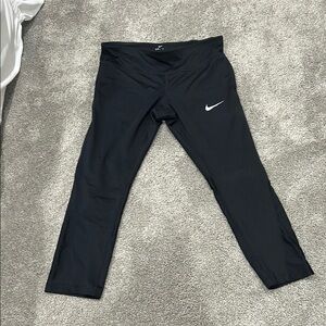 Nike Black Athletic Capri Leggings